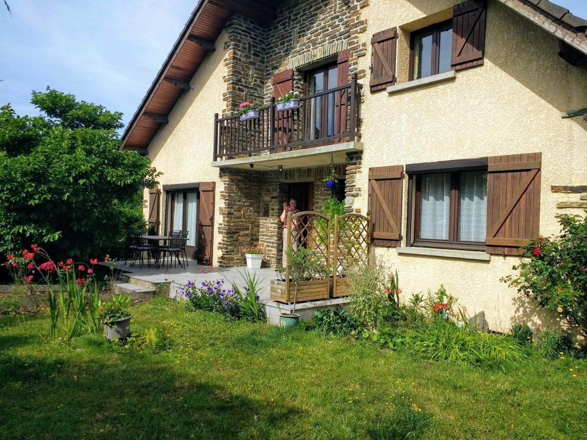 Les Ecureuils Bed & Breakfast Revin  Exterior photo